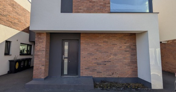 Casă nouă 3 dormitoare, panouri fotovoltaice, garaj - Dumitru Mocanu