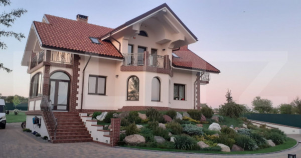 Casa/Vila 236 mp utili, 2743 mp teren, zona Mereni - Salcea