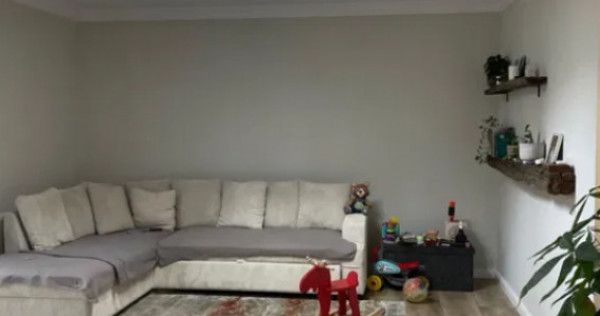 Apartament 2 camere, semidecomadat - zona Tractorul