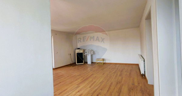 Casa cu 2 camere de v&acirc;nzare