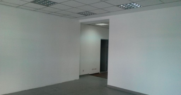 Blv. Iuliu Maniu 130 mp trafic intens vizibilitate buna