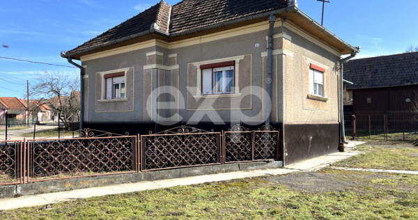 Casă + anexe gospodărești - 1400 mp teren - 0% COMISION