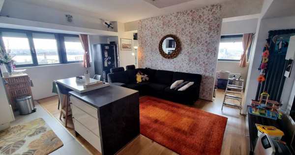 Faleza nord- apartament 2 camere transformat cu vedere la...