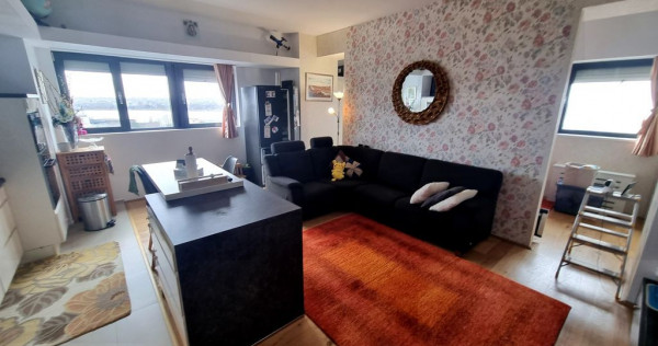 Faleza nord- apartament 2 camere transformat cu vedere la...