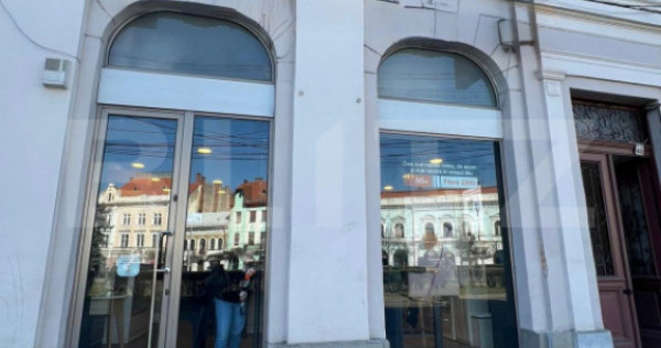 Spațiu comercial cu vitrină, 70 mp, Piața Mihai Viteazu