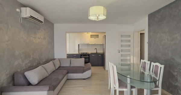 Apartament 3 camere de v&acirc;nzare, cart. Prima Sova