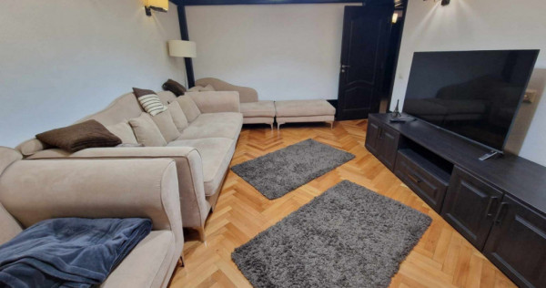 &Icirc;nchiriere apartament 4 camere, Bld Constantin Brancus