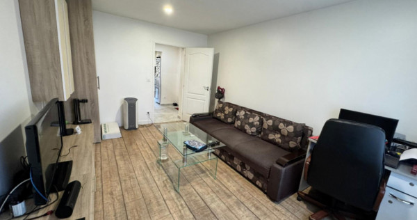 Apartament 3 camere, 89 mp, zona Sasar