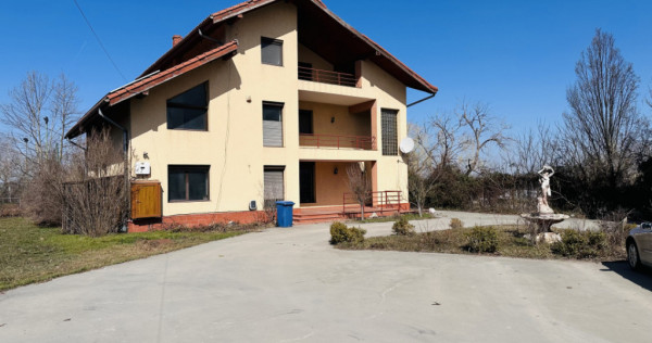 Domeniu splendid 2500 mp teren pe malul lacului Morii, vila