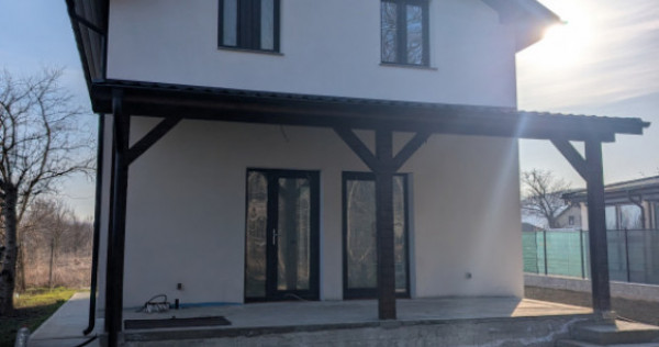 Vila la CHEIE! 3 dormitoare/ 3 bai. Locație exclusivista -