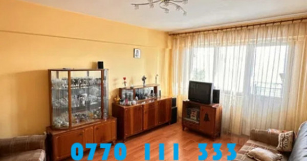 - Calarasilor Viziru - Apartament 2 camere decomandat, supra