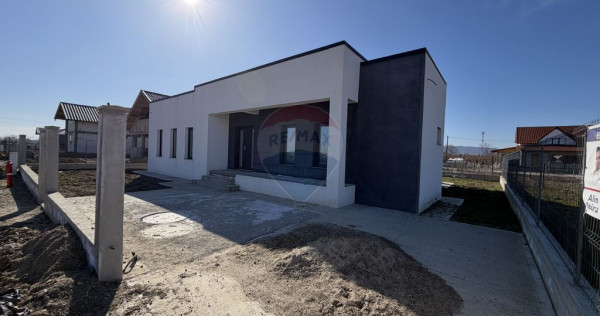 Casă cu 4 camere Campineanca