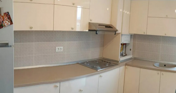 Apartament 2 camere, decomandat - zona Bartolomeu