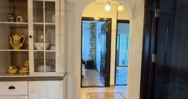Apartament Cu 3 Camere Decomandate Etaj 1 - Zona Obcini