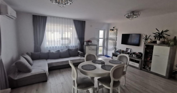 Proprietate cu 2 case in Osorhei intr-o zona cu case noi.