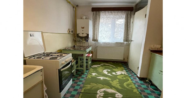 Apartament cu 3 camere, 74mp, etaj 1 , zona Centrala