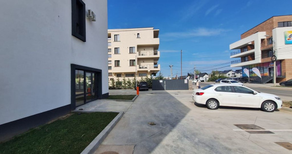 Spatiu Comercial - Bloc Nou - Stradal - 560 mp - 8 parcari