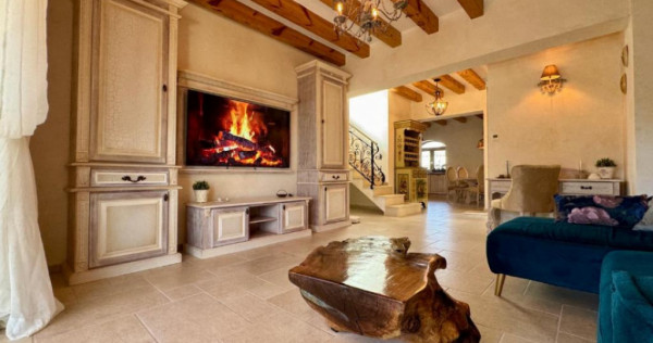 Casa cu 4 camere 160 mp + curte 250 mp, parcare, pet friendl