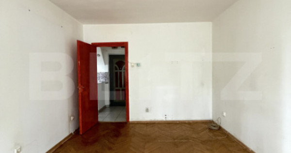 Apartament cu 2 camere, decomandat, zona Micro 1