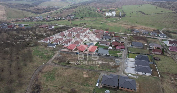 Teren Casa 700 mp / Sigmir Zona exclusiva de Case