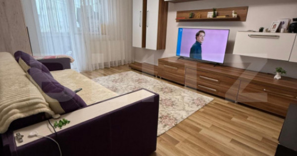 Apartament 2 camere, decomandat, etaj intermediar, parcare,