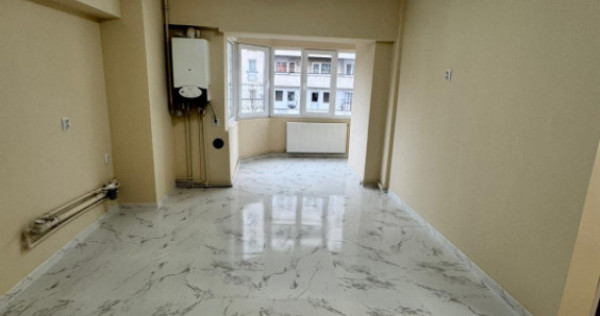 Apartament de vanzare, 47 mp, zona Central