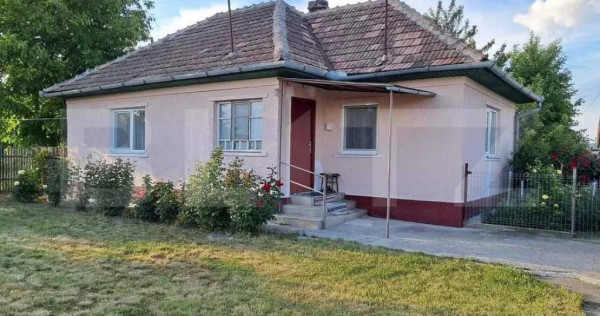Proprietate cu casa renovabila si anexe, teren 8291 mp, &icirc;n