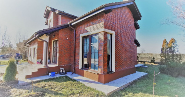 Corbeanca, inchiriez vila stil american, cu semineu si panouri solare