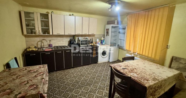 Casa de v&acirc;nzare &icirc;n Uroi. Schimb cu apartament &icirc;n Simeria