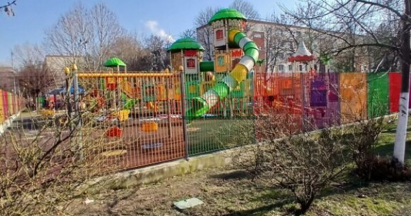 3 camere renovat &ndash; Piața Reșița - Aleea Reșița &ndash;