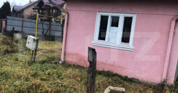 Casa de vanzare, 2 camere 80 mp + teren de 324 mp - Voinicen