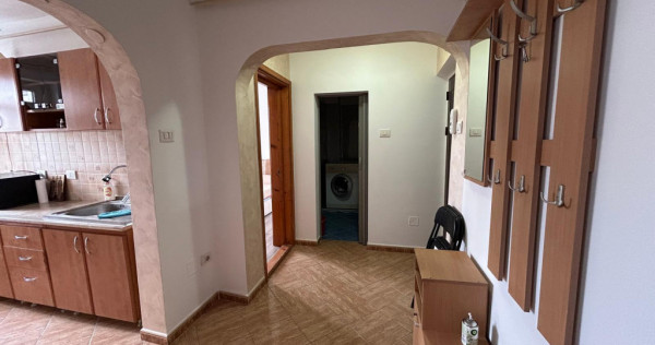 Apartament cu 2 camere de , zona Sud