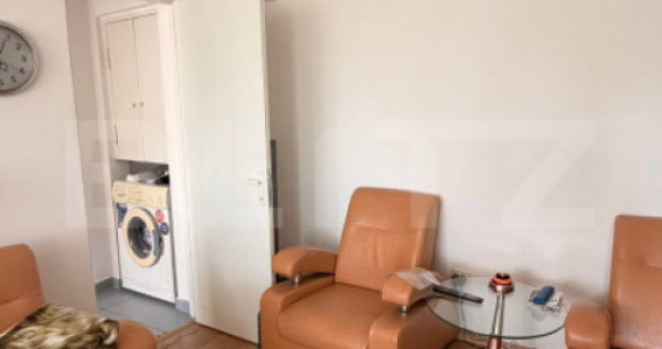 Apartament 2 camere, semidecomandat, 55 mp, zona Regiment 11