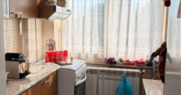 Apartament 2 camere, semidecomandat, 55 mp, zona Regiment 11