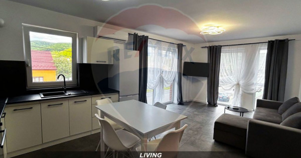 DE INCHIRIAT: Apartament cu 3 camere - Centru Vechi