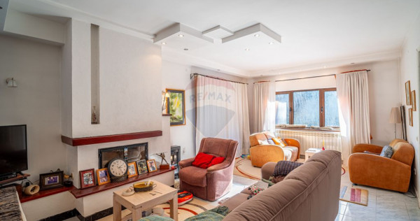 Vila cu 5 camere Sinaia, zonă liniștită, aproape de ce...
