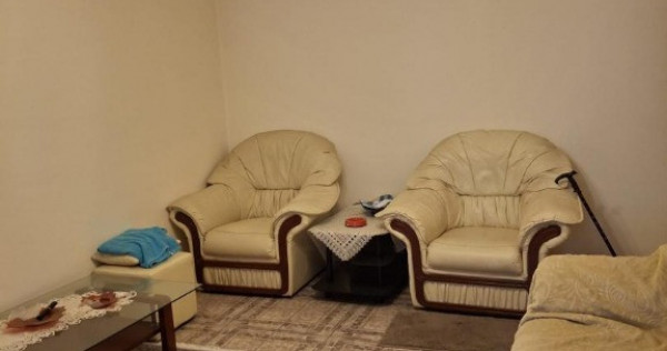 FAR, de vanzare 3 camere, decomandat, etaj 1, gaze