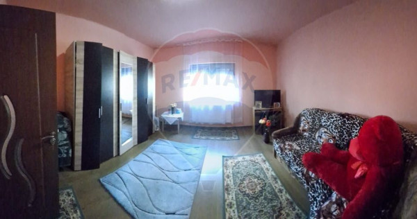 Casă spațioasă de v&acirc;nzare &icirc;n zona metropolitană, Fu...