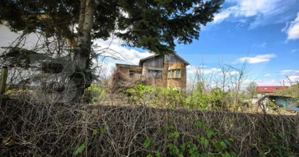 Teren &ndash; 1400 mp, situat la strada principală asfaltată i