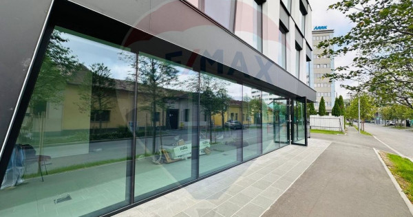 Spațiu comercial - Vitrina - 223 mp - DE INCHIRIAT - zon...