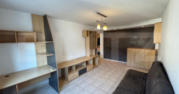 Apartament 2 camere de v&acirc;nzare, 44 mp, zona Palas