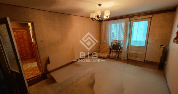 Apartament 4 camere etaj 2