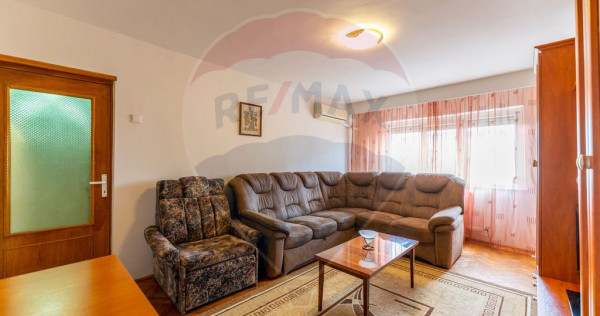 Apartament central 2 camere, decomandat, mobilat-utilat, ...