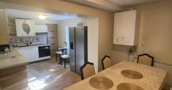 Casă individuală 200 mp, teren 4.5 ari, zona Vasile Alecsa