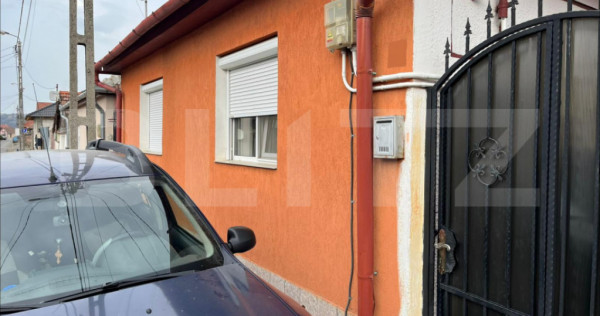 Vand casa in Oradea, intr-o zona linistita, aproape de centr