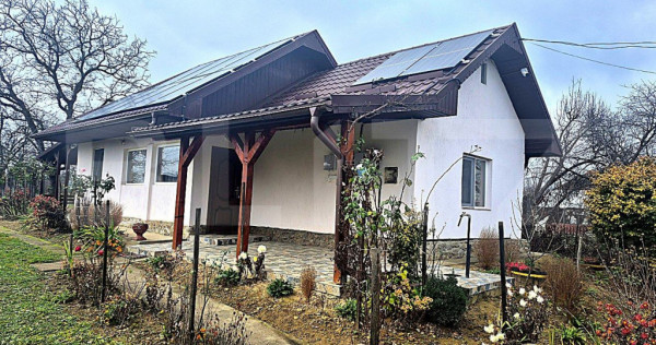 Casa cu 2 camere, 65 mp, teren 2910 mp, in Viile Satu Mare