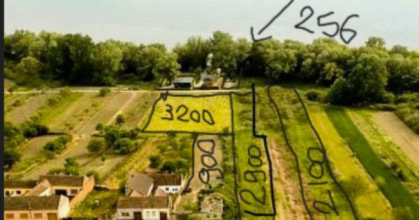 Teren de v&acirc;nzare pe malul Dunării &ndash; Divici, Caraș-Sever