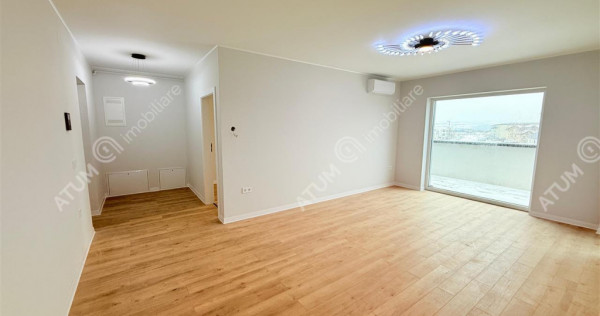 Apartament la cheie cu 3 camere 2 bai si 2 balcoane zona Pic
