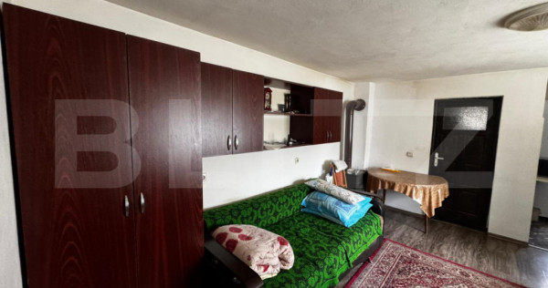 Casă cu 3 camere, teren 1180 mp, &icirc;n comuna Săsciori