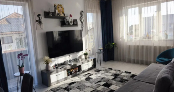 Apartament 3 camere, decomandat - zona Ghimbav
